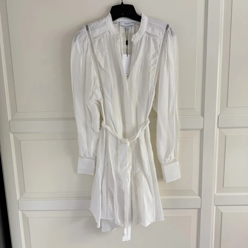 Reiss new white